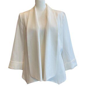 Beautiful White Blazer Jacket Suit Coat with 3/4 Sleeves and Open Lapels Size 8